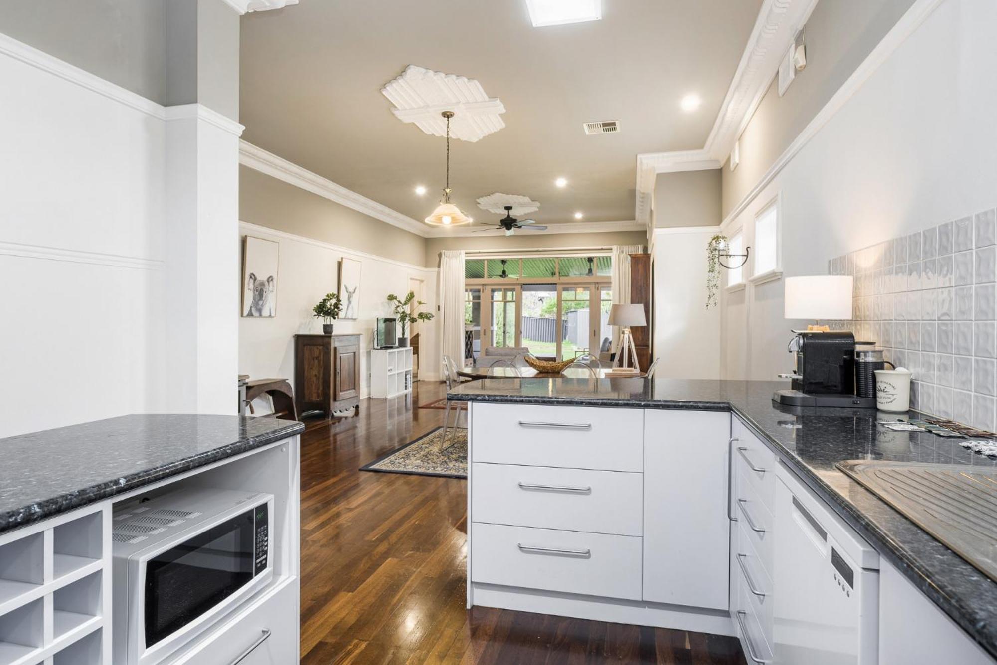 Incredible 3-Bed Renovated Home With Huge Garden Perth Exterior foto